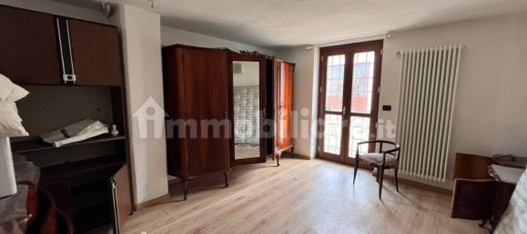 Дом с 4 спальнями в Манта, Италия № 289852 11