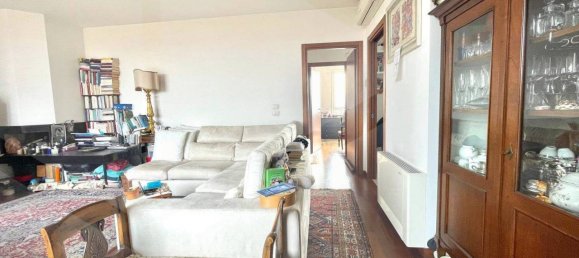 4 rooms Penthouse in Bologna, Italy No. 22810 2