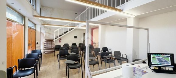Коммерческая недвижимость 160м² в Прато, Италия № 60205 5