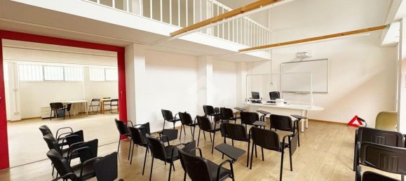 Коммерческая недвижимость 160м² в Прато, Италия № 60205 11