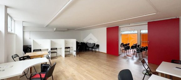 Коммерческая недвижимость 160м² в Прато, Италия № 60205 12