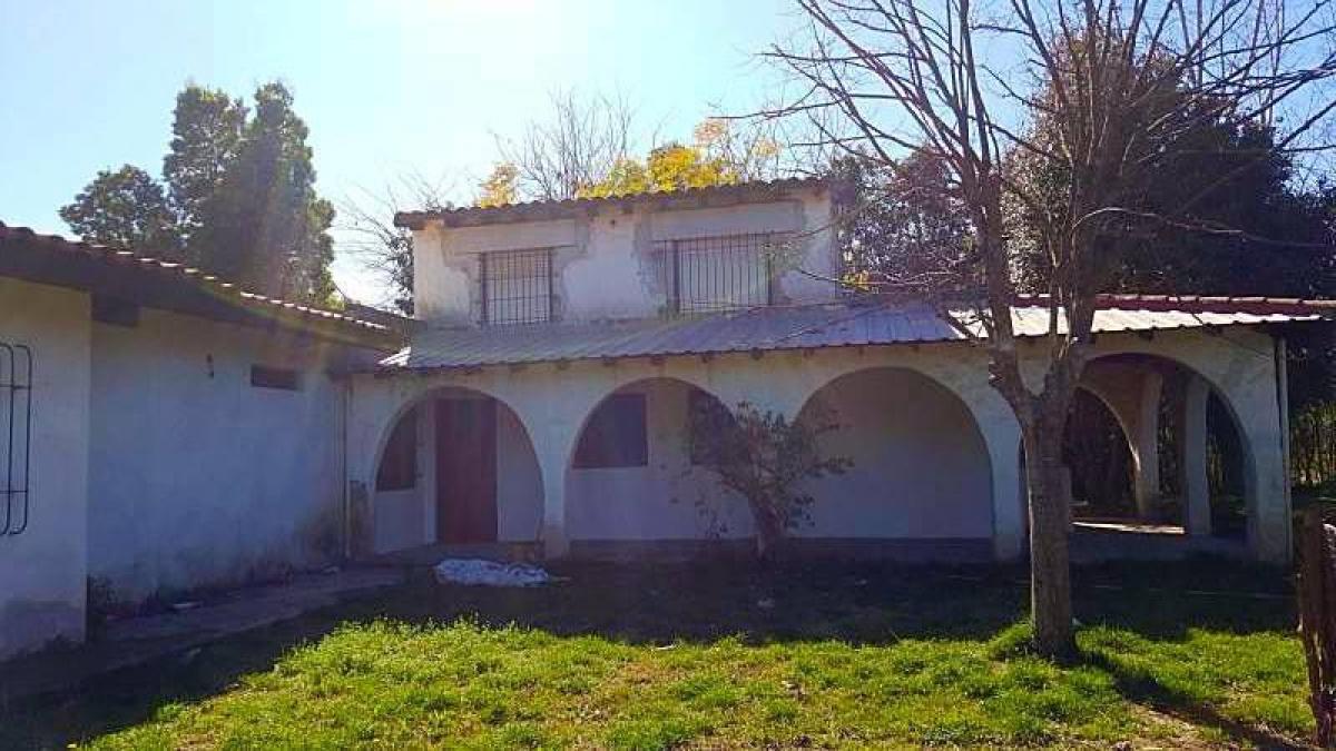 3 bedrooms House in Marcos Paz, Argentina No. 64271