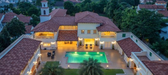 6 chambres house à vendre à Pattaya, Chonburi, Eastern Thailand, Thailand № 71472 5