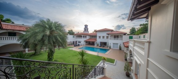 6 chambres house à vendre à Pattaya, Chonburi, Eastern Thailand, Thailand № 71472 9