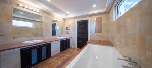 6 chambres house à vendre à Pattaya, Chonburi, Eastern Thailand, Thailand № 71472 2