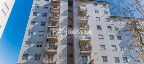 5 rooms Apartment in Milan, Italy No. 314187 2