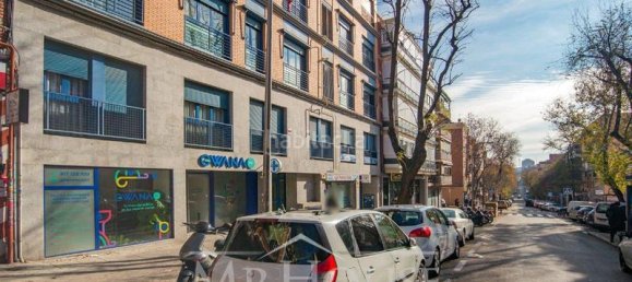 231m² Commercial property in Madrid, Spain No. 113509 2