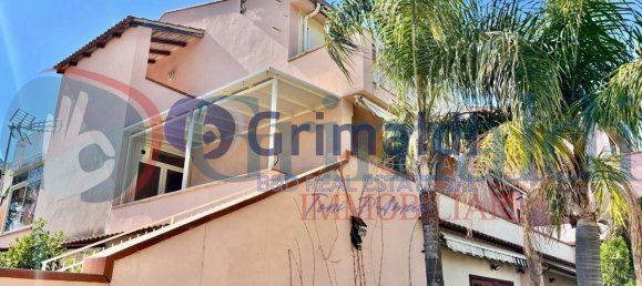 Apartamento de 3 dormitorios en Altavilla Milicia, Italy No. 326446 2