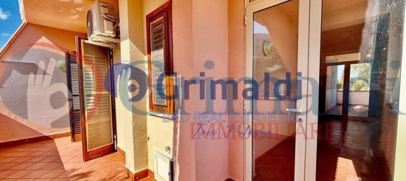 Apartamento de 3 dormitorios en Altavilla Milicia, Italy No. 326446 16