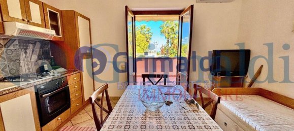 Apartamento de 3 dormitorios en Altavilla Milicia, Italy No. 326446 8