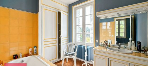 5 bedrooms House in Bernay, France No. 360510 15