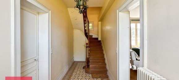 5 bedrooms House in Bernay, France No. 360510 10