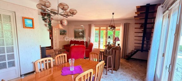 3 bedrooms House in Robion, France No. 287860 9