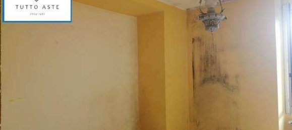 Studio in Como, Italy, Nr. 6844 86