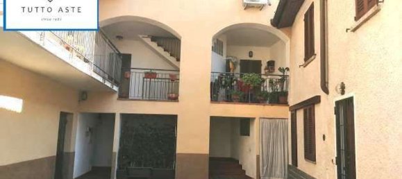 Studio in Como, Italy, Nr. 6844 9