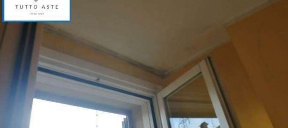 Studio in Como, Italy, Nr. 6844 98