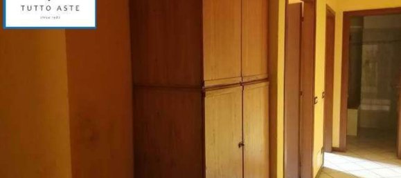 Studio in Como, Italy, Nr. 6844 41