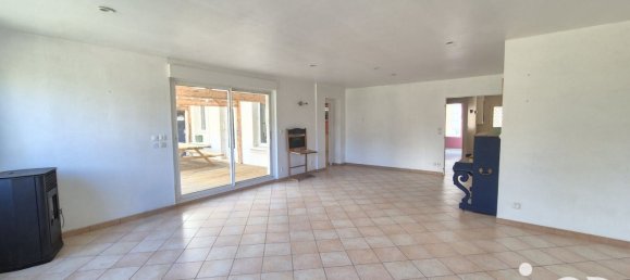 5 bedrooms House in Flize, France No. 257327 16