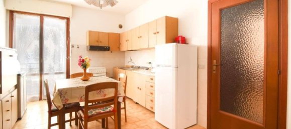 1 bedroom Apartment in Martinsicuro, Italy No. 301415 4