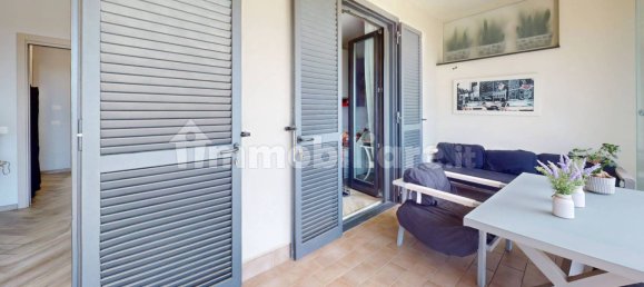 3 bedrooms Apartment in Naples, Italy No. 337730 4