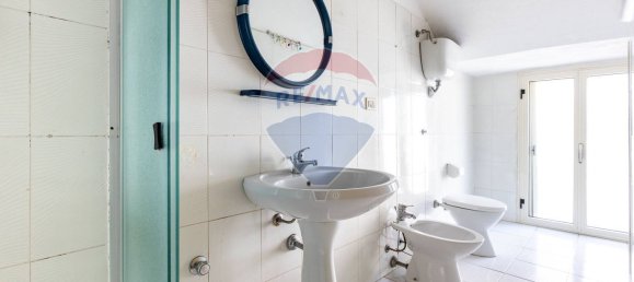 Casa de 4 habitaciónes en Selargius, Italy No. 67922 15