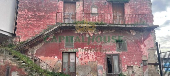 6 rooms House in Pomigliano d'Arco, Italy No. 120321 2