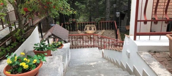 Villa de 7 dormitorios en Taverna, Italy No. 344263 2