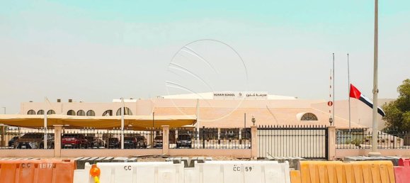 4 bedrooms Villa in Abu Dhabi, UAE No. 29796 4