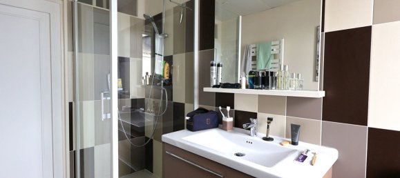 4 Schlafzimmer Haus in Tours, France, Nr. 69320 21