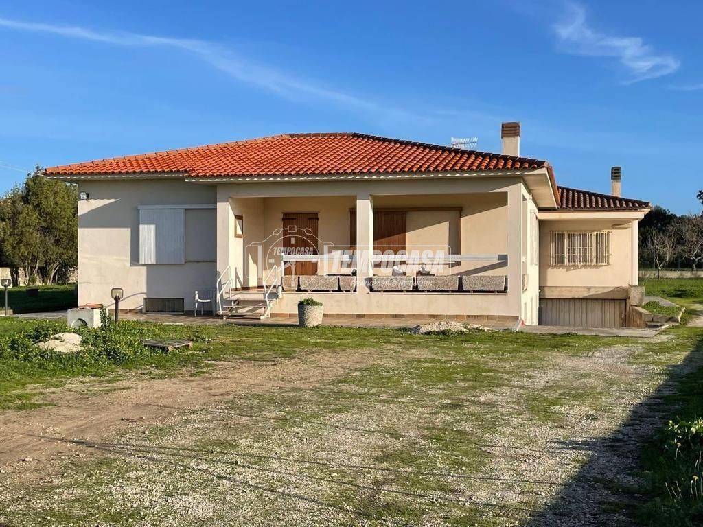 3 bedrooms Villa in Sassari, Italy No. 227890