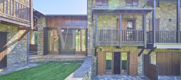 4 bedrooms House in Girona, Spain No. 188434 13