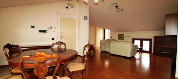 Квартира с 4 спальнями в Чивитанова Марке, Италия № 351502 17