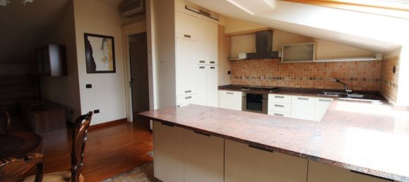 Квартира с 4 спальнями в Чивитанова Марке, Италия № 351502 18