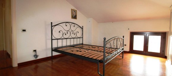 Квартира с 4 спальнями в Чивитанова Марке, Италия № 351502 7