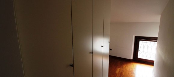 Квартира с 4 спальнями в Чивитанова Марке, Италия № 351502 29