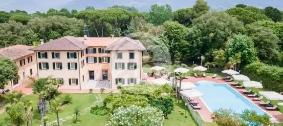 28 bedrooms Villa in Massa, Italy No. 339492 2