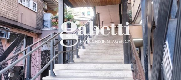 4-salle Appartement à Rome, Italy No. 44688 10