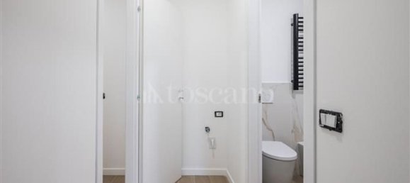 2 bedrooms Apartment in Milan, Italy No. 358046 13