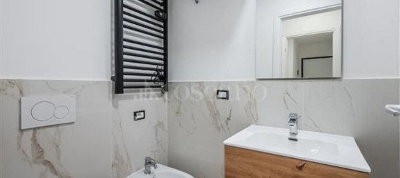 2 bedrooms Apartment in Milan, Italy No. 358046 15