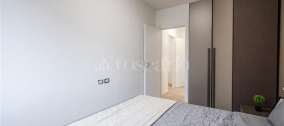2 bedrooms Apartment in Milan, Italy No. 358046 5