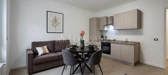 2 bedrooms Apartment in Milan, Italy No. 358046 2