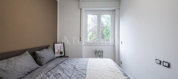 2 bedrooms Apartment in Milan, Italy No. 358046 9