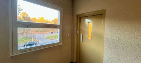 2 rooms Apartment in Falkenhagener Feld, Germany No. 51943 6