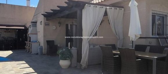 3 bedrooms Villa in La Zenia, Spain No. 261772 4