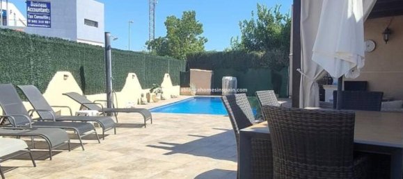 3 bedrooms Villa in La Zenia, Spain No. 261772 3