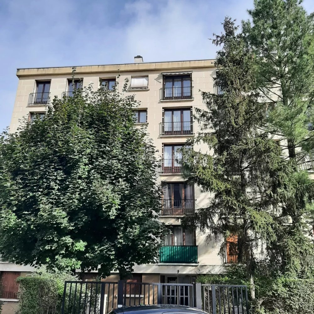 2 bedrooms Apartment in Nogent-sur-Marne, France No. 173331