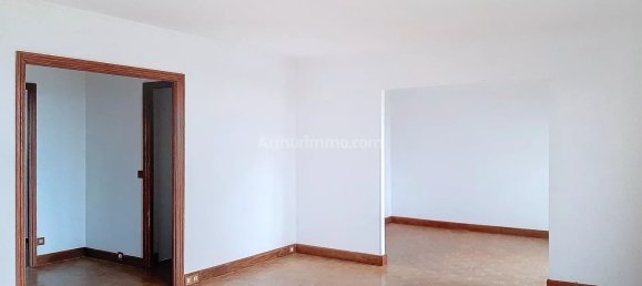 2 bedrooms Apartment in Nogent-sur-Marne, France No. 173331 3