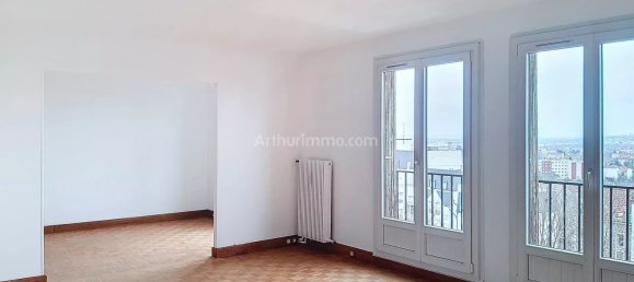 2 bedrooms Apartment in Nogent-sur-Marne, France No. 173331 2