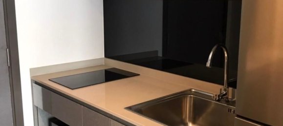 Apartamento em condomínio em Phra Khanong, Thailand N.º 69812 3