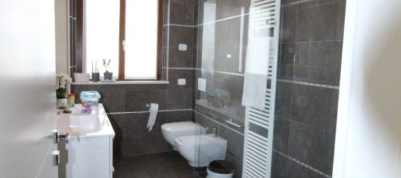 4 bedrooms Duplex in Dalmine, Italy No. 179837 13